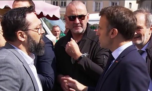 Fabrice Schlegel : « parler avec Emmanuel Macron, c’est mettre du mercurochrome sur une jambe de bois »